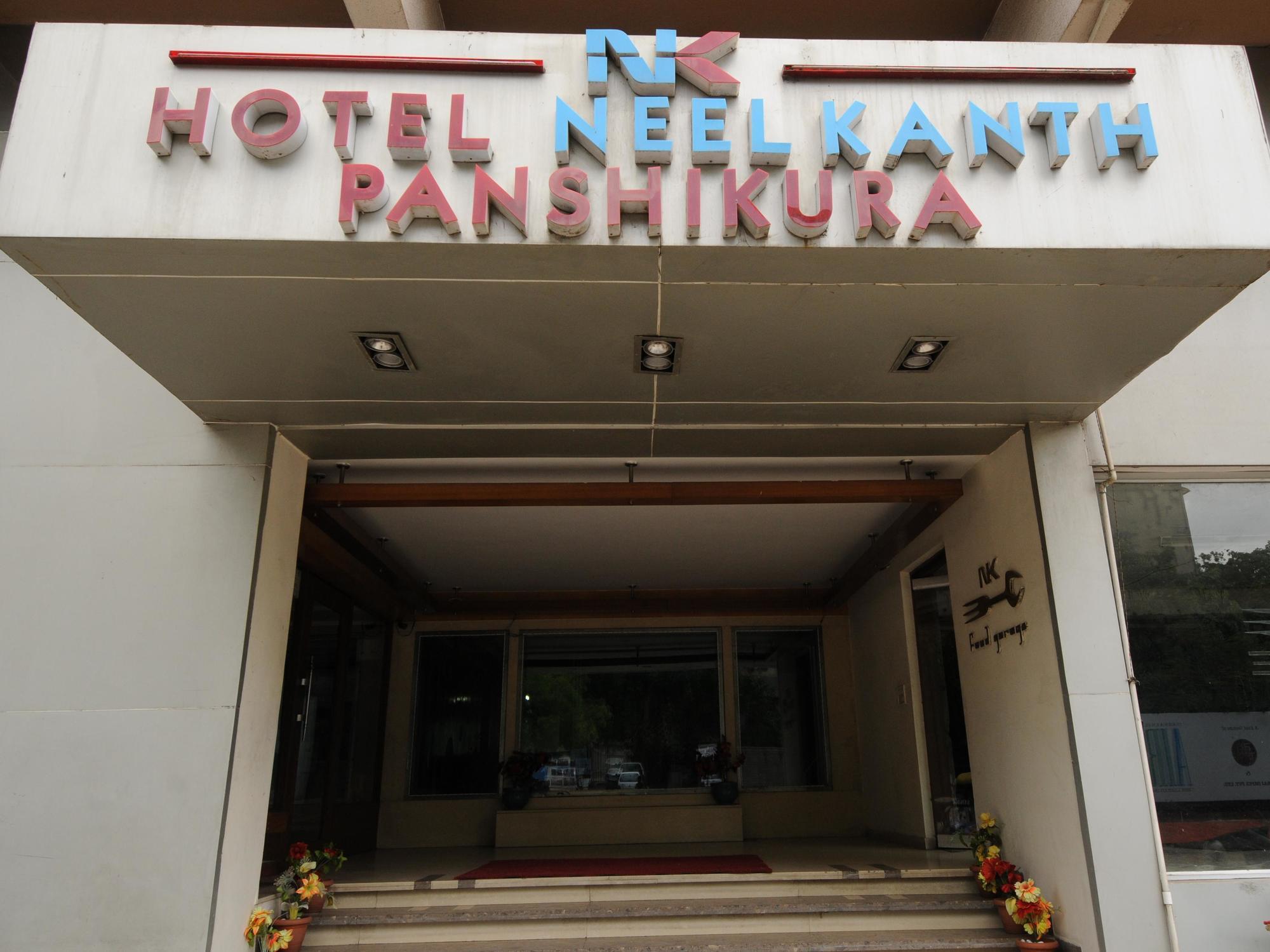 ホテルNeelkanth Panshikura アーメダバード エクステリア 写真
